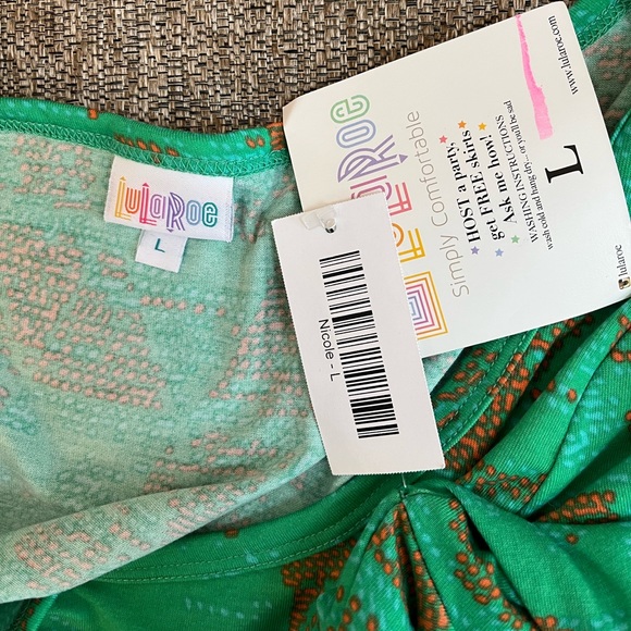 ❣️🆕LuLaroe Green&Orange Printed Nicole Dress❣️ - Picture 7 of 7